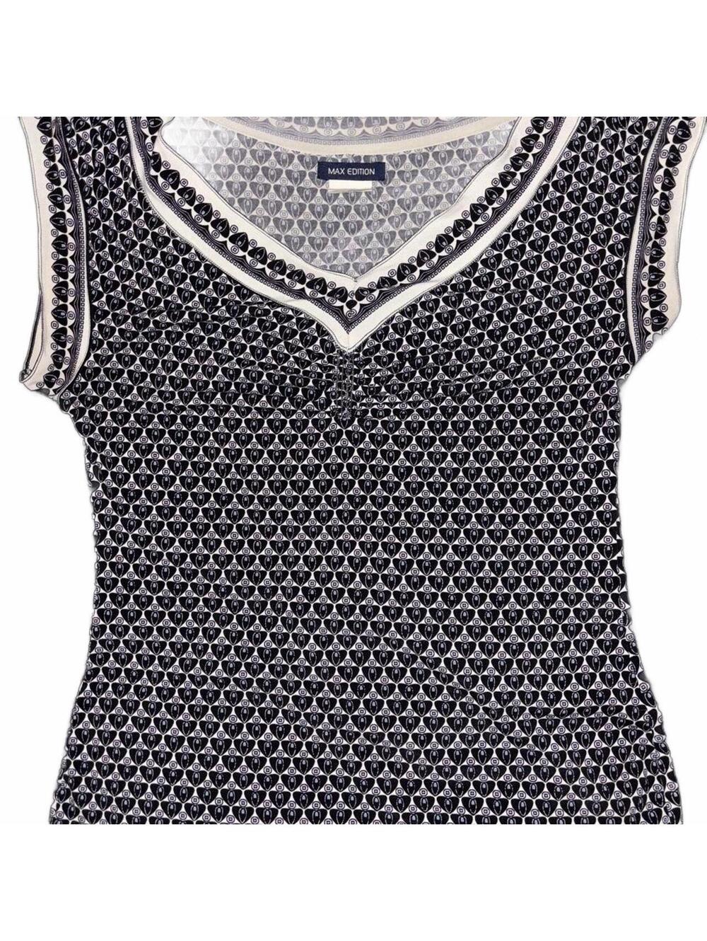 90s Max Edition white + blue patterned top, super cute!